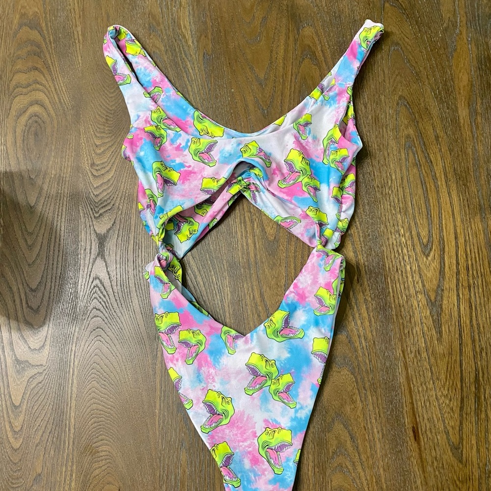 SOLD OUT- Worn Once Moana Dinosaur One Piece Bathing Suit. Size Small - Picture 3 of 4